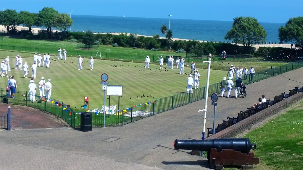 Ebor Lodge Eastbourne Ngoại thất bức ảnh